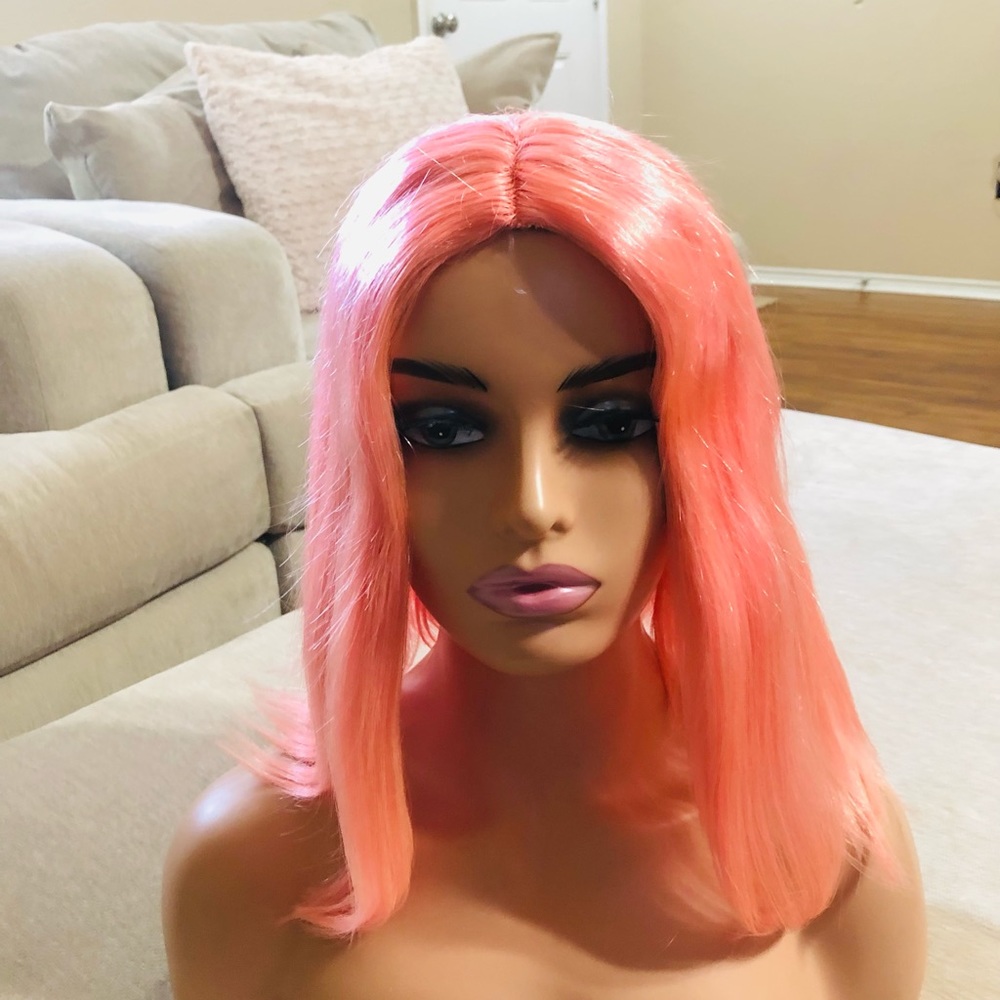 Wig - Picture 10 of 11